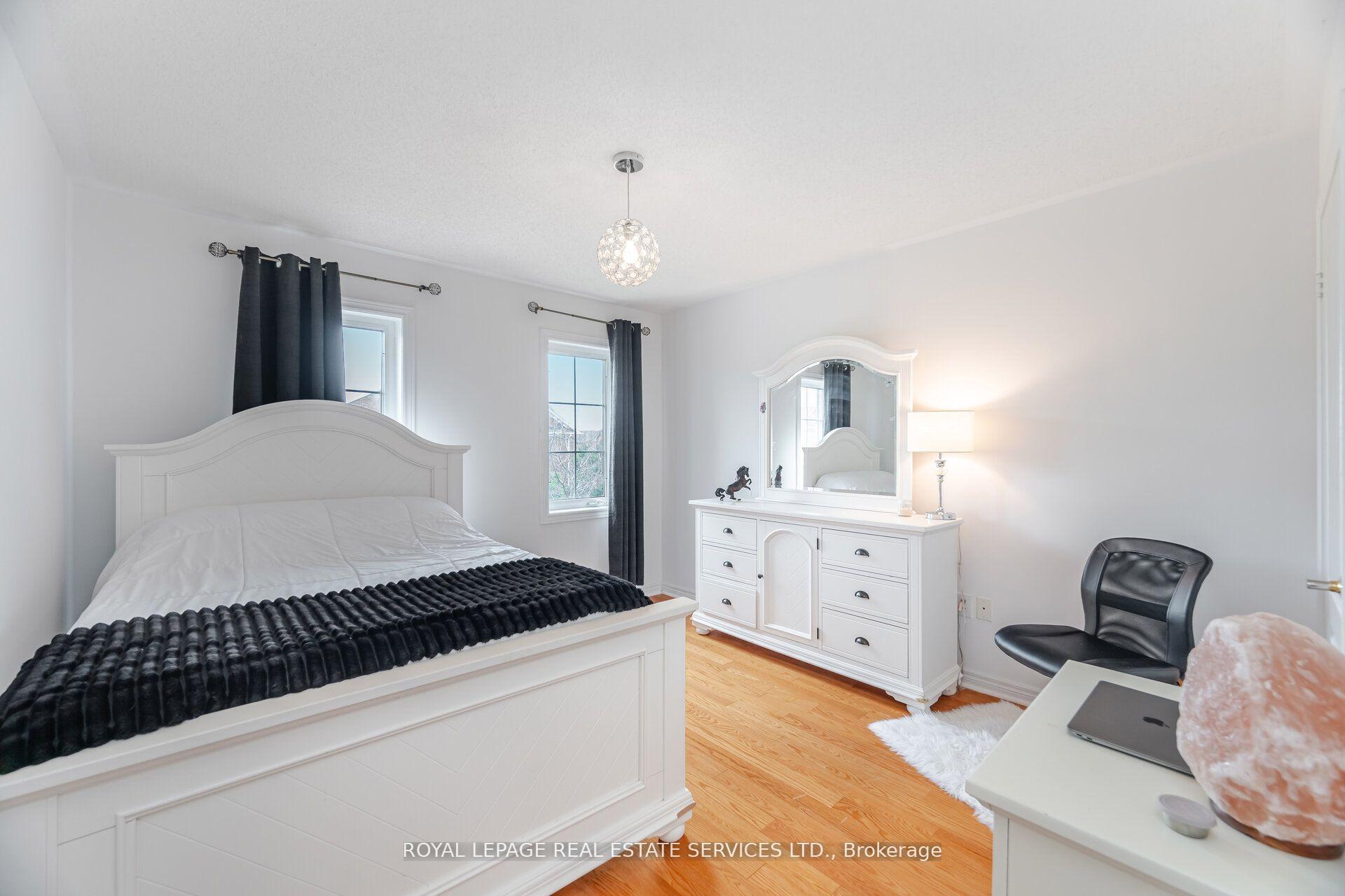 Photo 40 of 137 Holmes Crescent, Milton, Scott — HOMEH