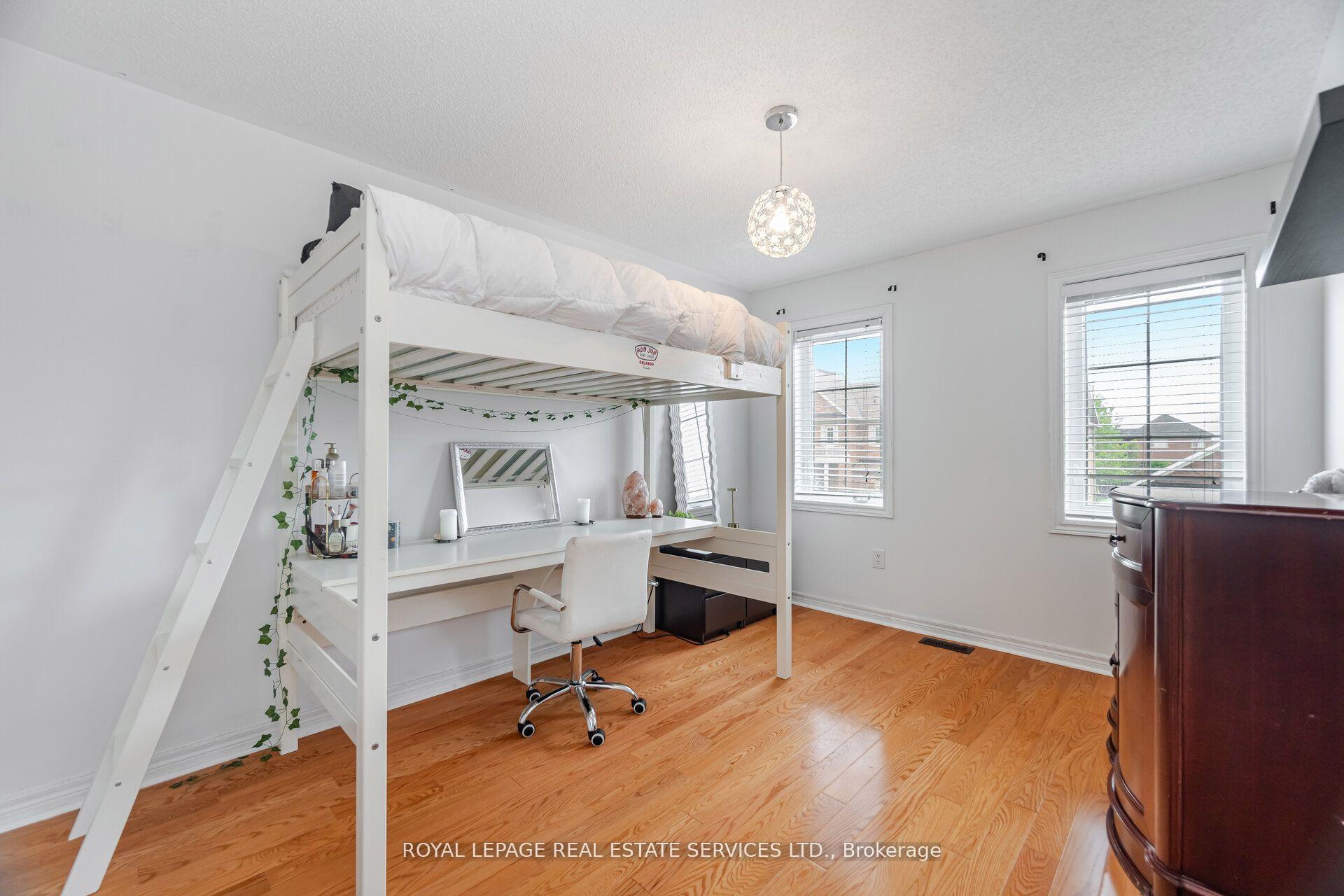 Photo 35 of 137 Holmes Crescent, Milton, Scott — HOMEH