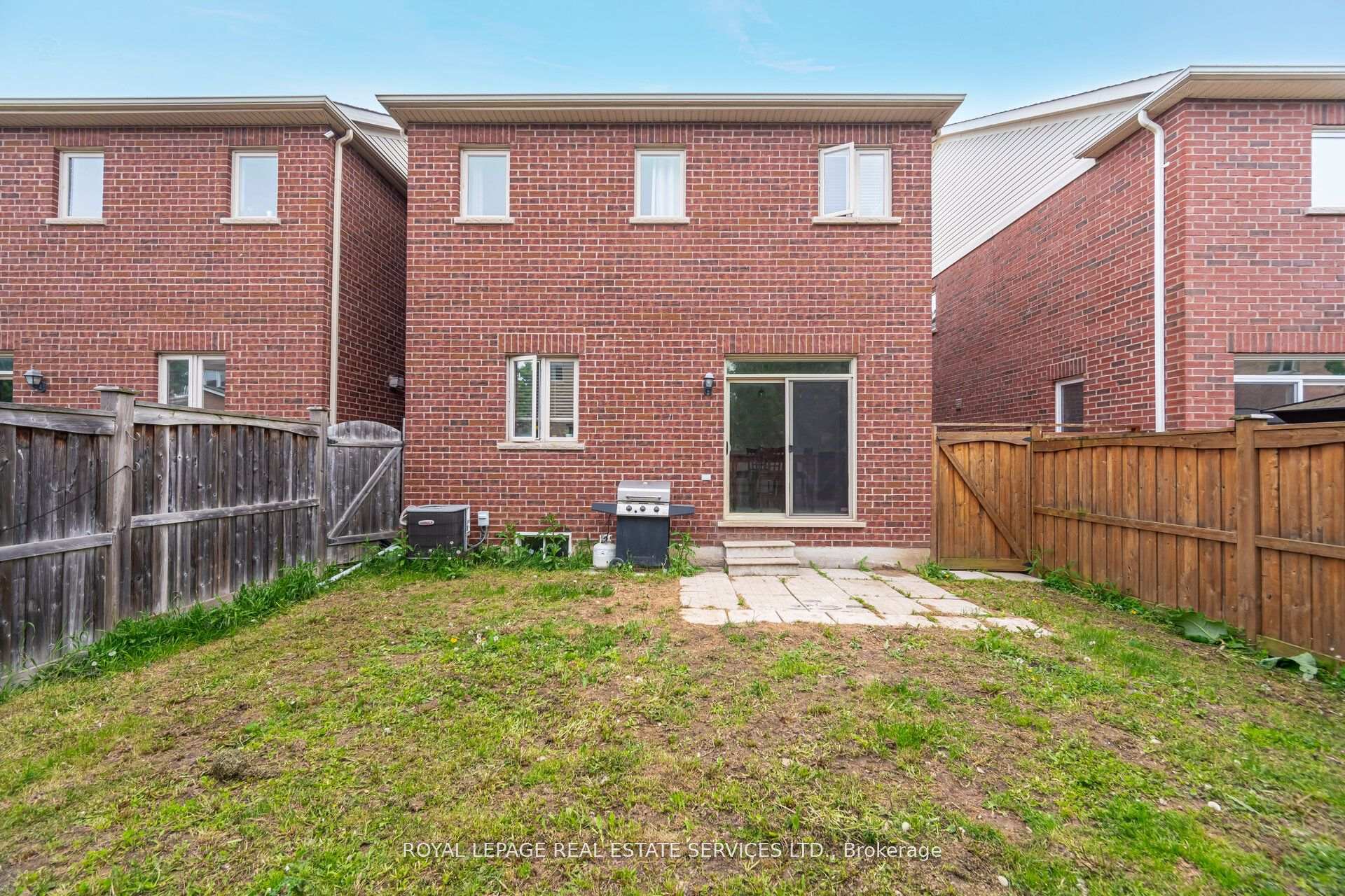 Photo 41 of 137 Holmes Crescent, Milton, Scott — HOMEH