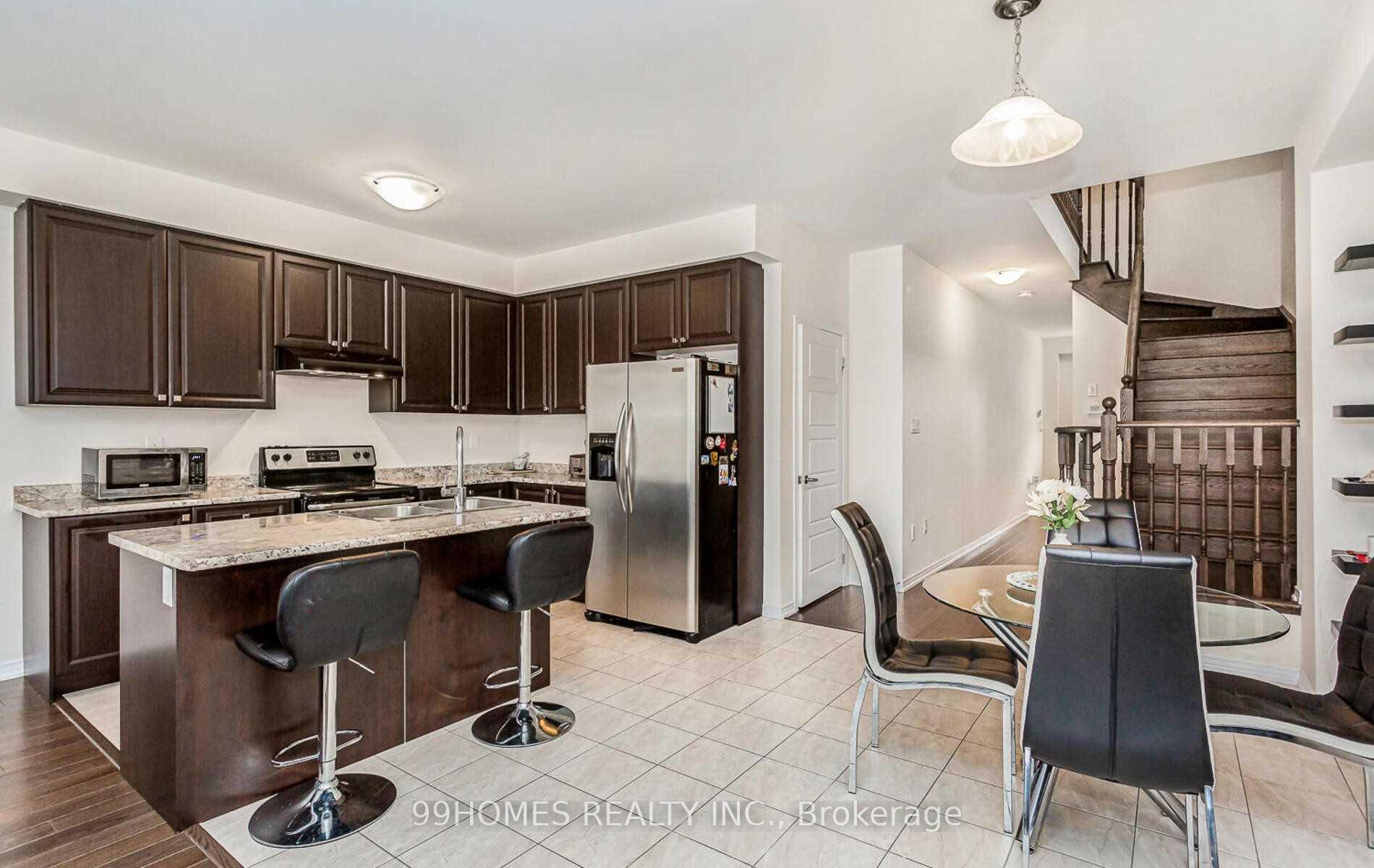Photo 15 of 7845 Dockweed Drive, Niagara Falls, Brown — HOMEH