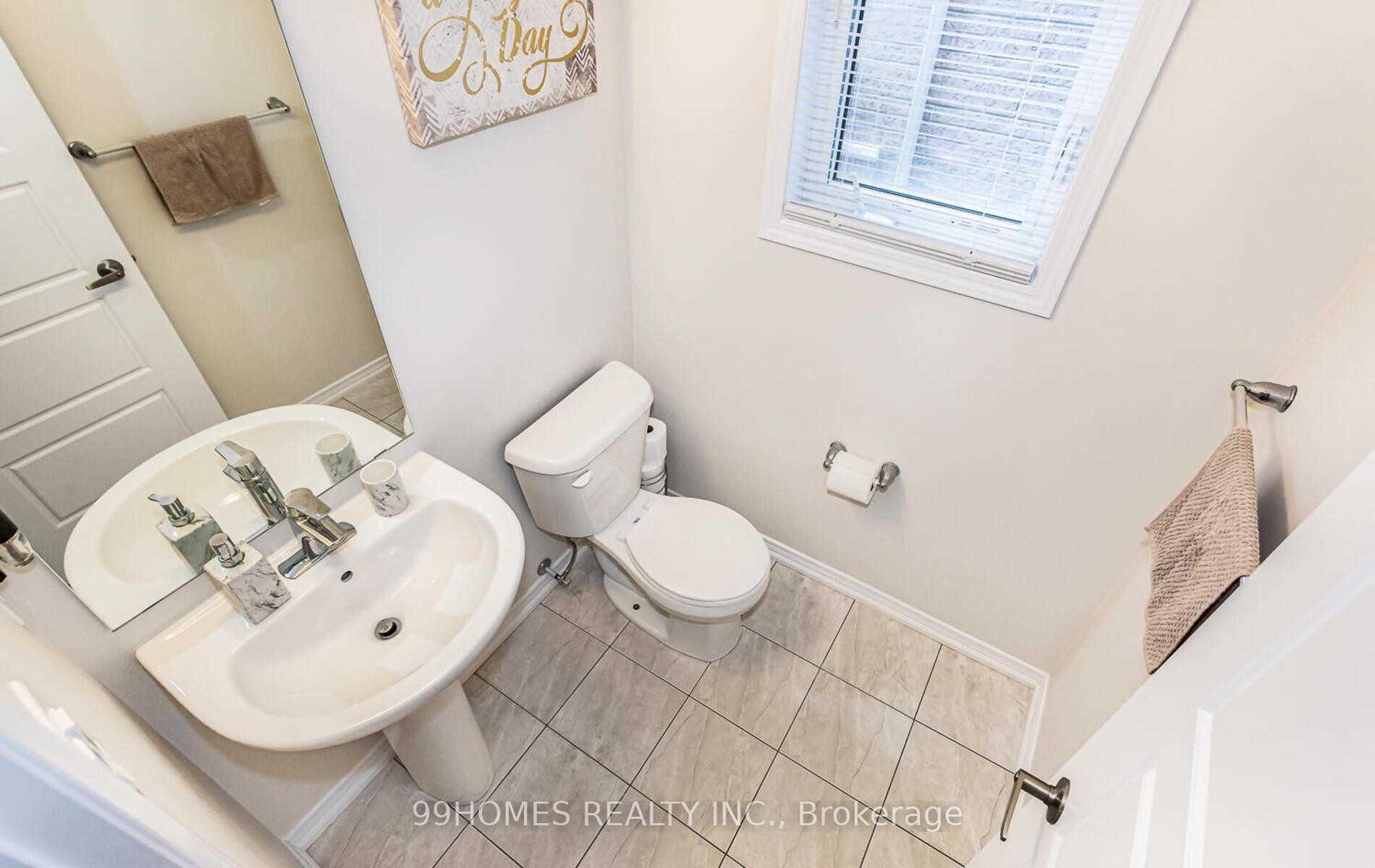 Photo 16 of 7845 Dockweed Drive, Niagara Falls, Brown — HOMEH