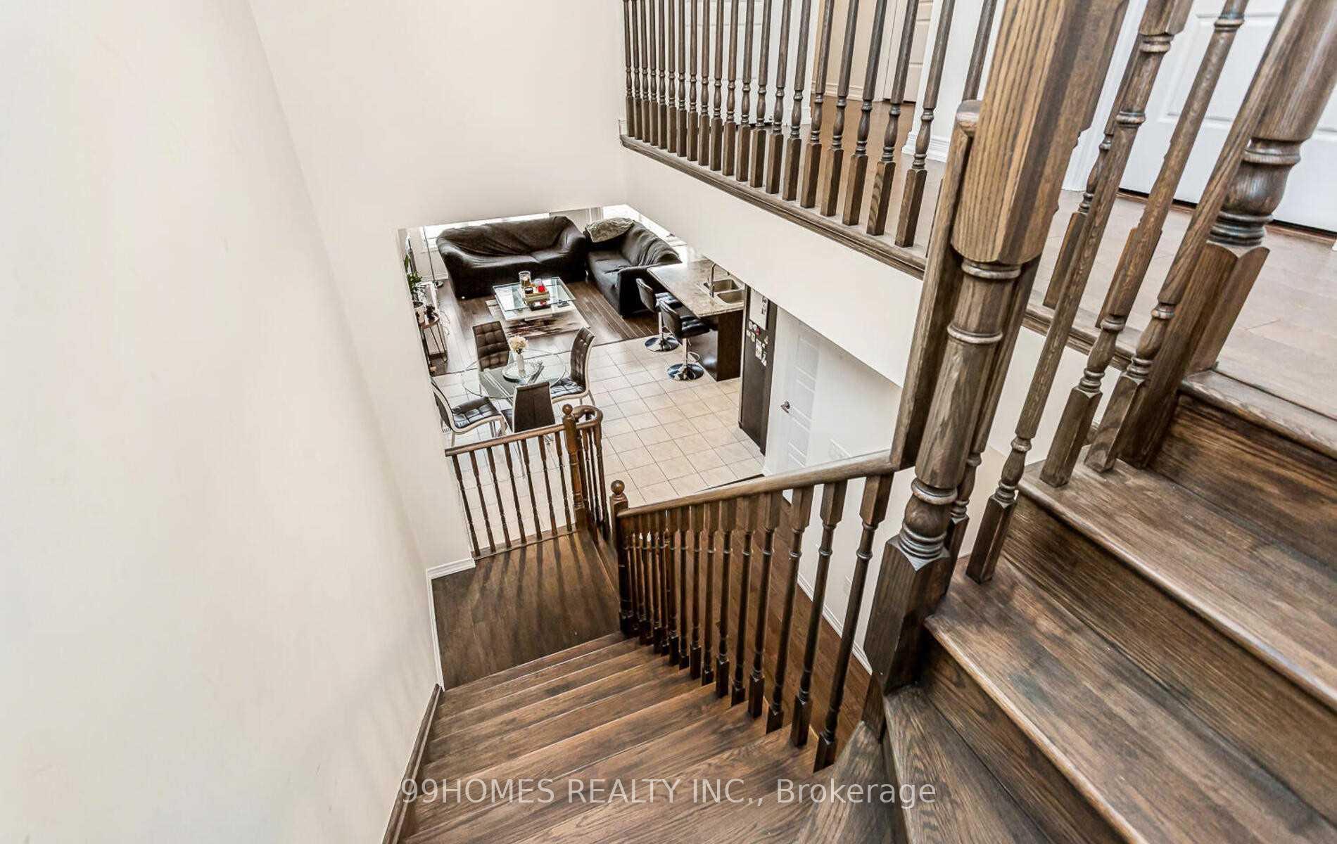 Photo 17 of 7845 Dockweed Drive, Niagara Falls, Brown — HOMEH