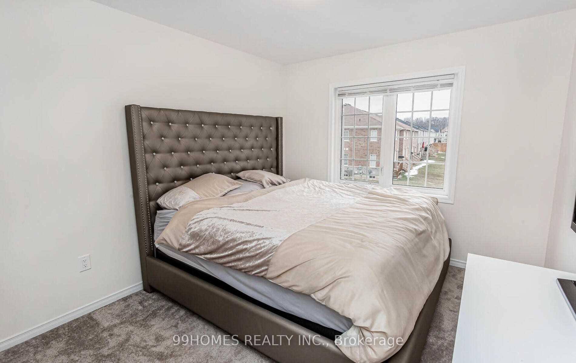 Photo 28 of 7845 Dockweed Drive, Niagara Falls, Brown — HOMEH