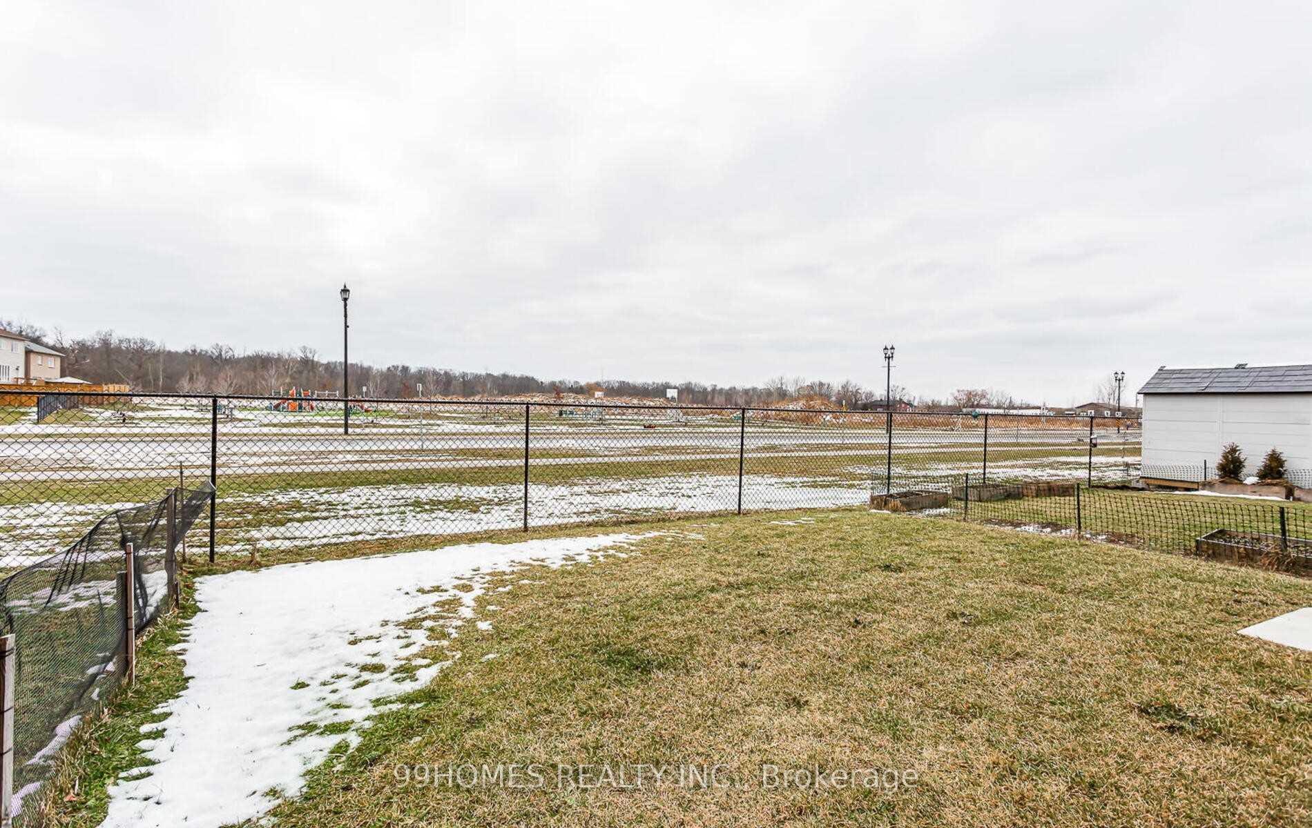 Photo 35 of 7845 Dockweed Drive, Niagara Falls, Brown — HOMEH