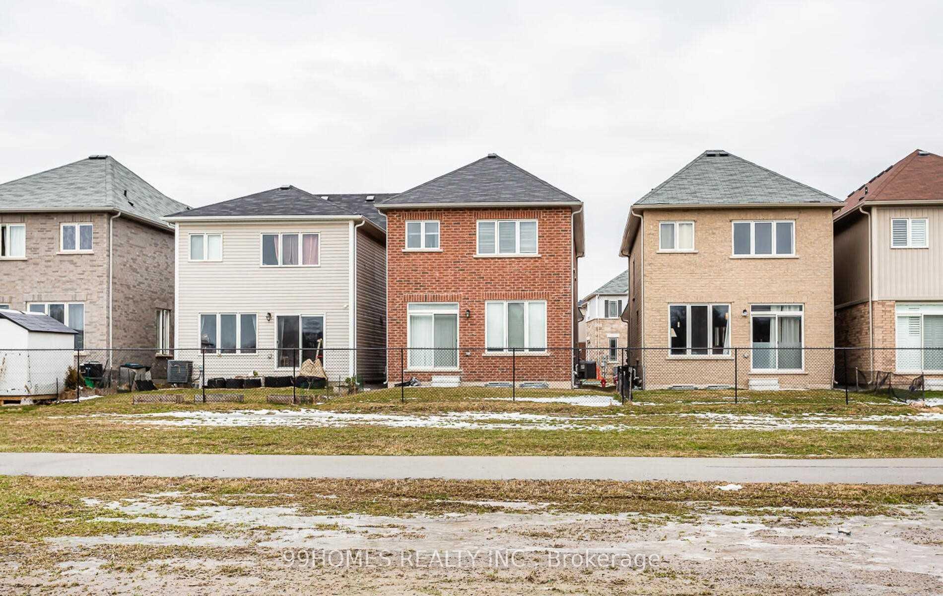 Photo 39 of 7845 Dockweed Drive, Niagara Falls, Brown — HOMEH