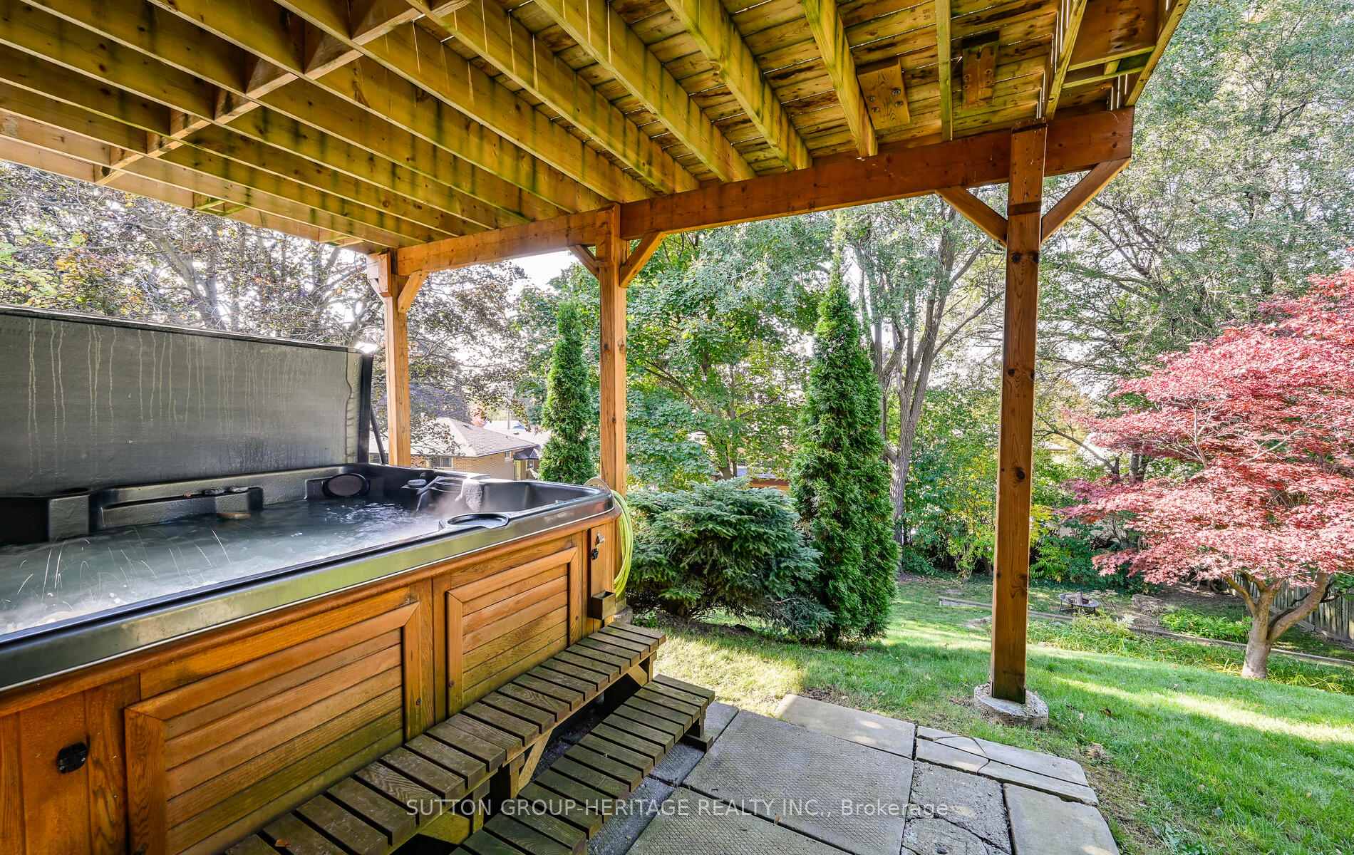 Photo 6 of 452 Elizabeth Street, Oshawa, McLaughlin — HOMEH