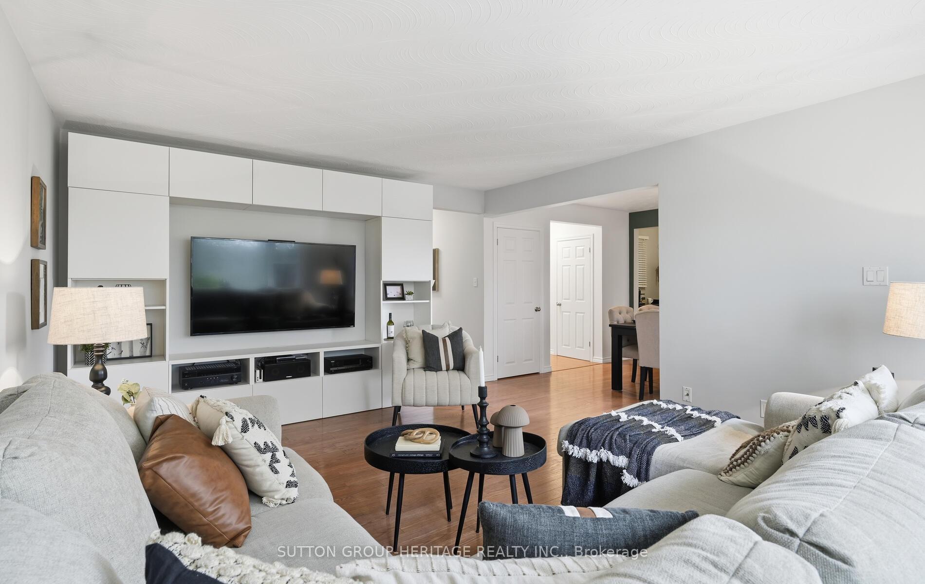 Photo 9 of 452 Elizabeth Street, Oshawa, McLaughlin — HOMEH