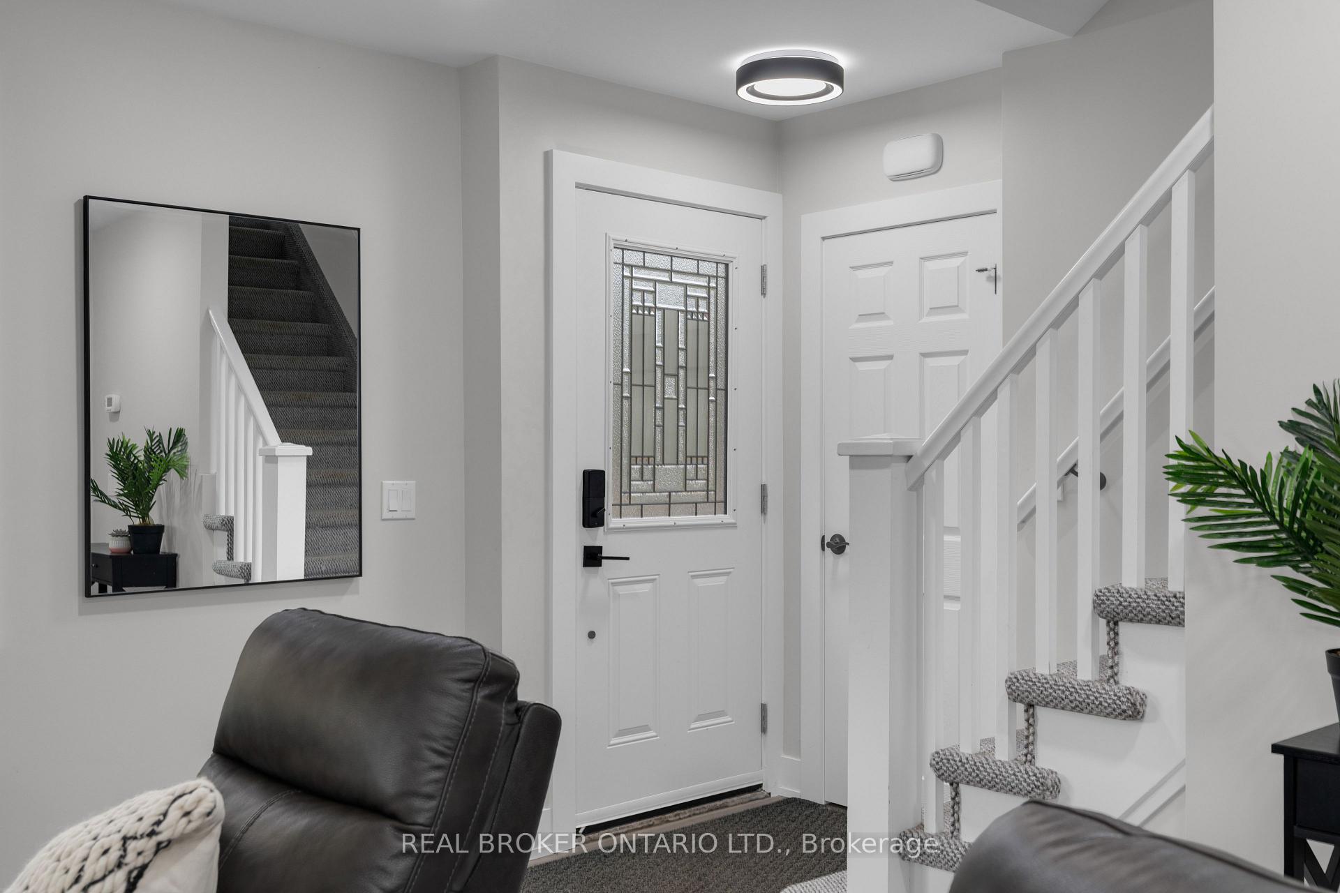 Photo 9 of 106 Brant Street, Orillia — HOMEH