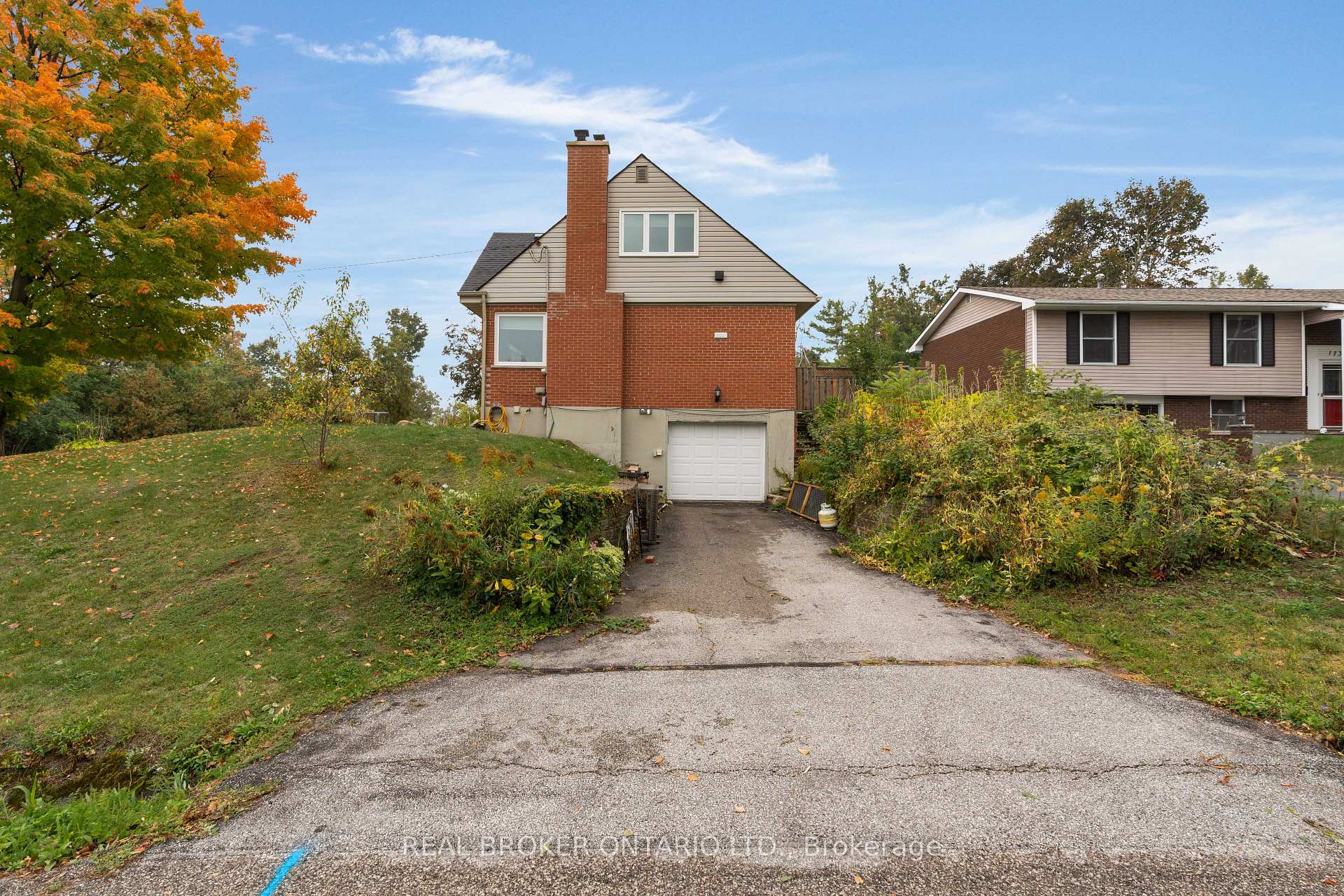 Photo 11 of 106 Brant Street, Orillia — HOMEH