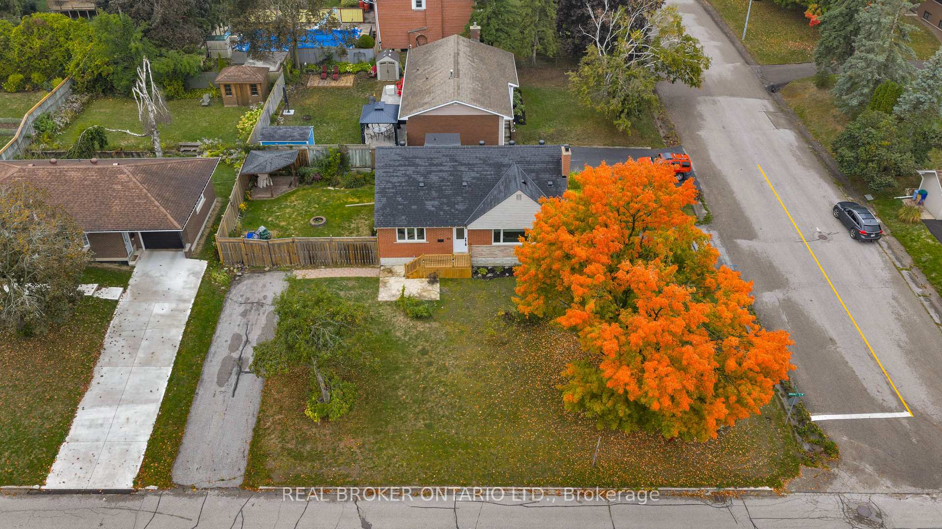 Photo 12 of 106 Brant Street, Orillia — HOMEH