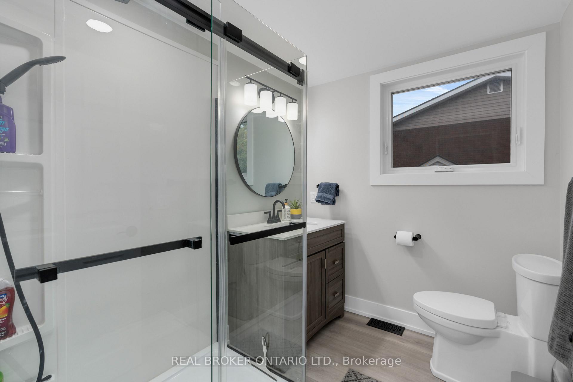 Photo 20 of 106 Brant Street, Orillia — HOMEH