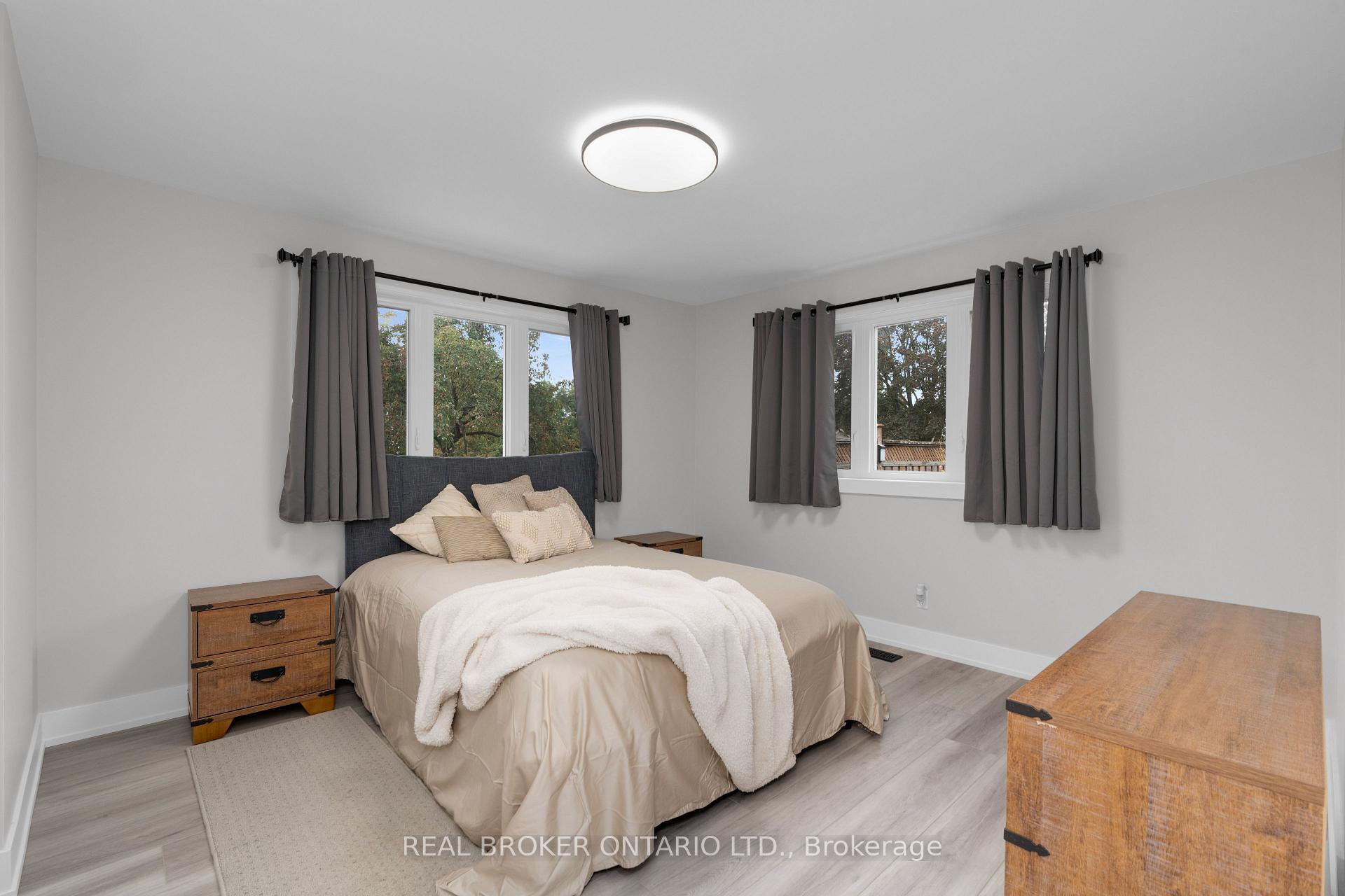 Photo 21 of 106 Brant Street, Orillia — HOMEH