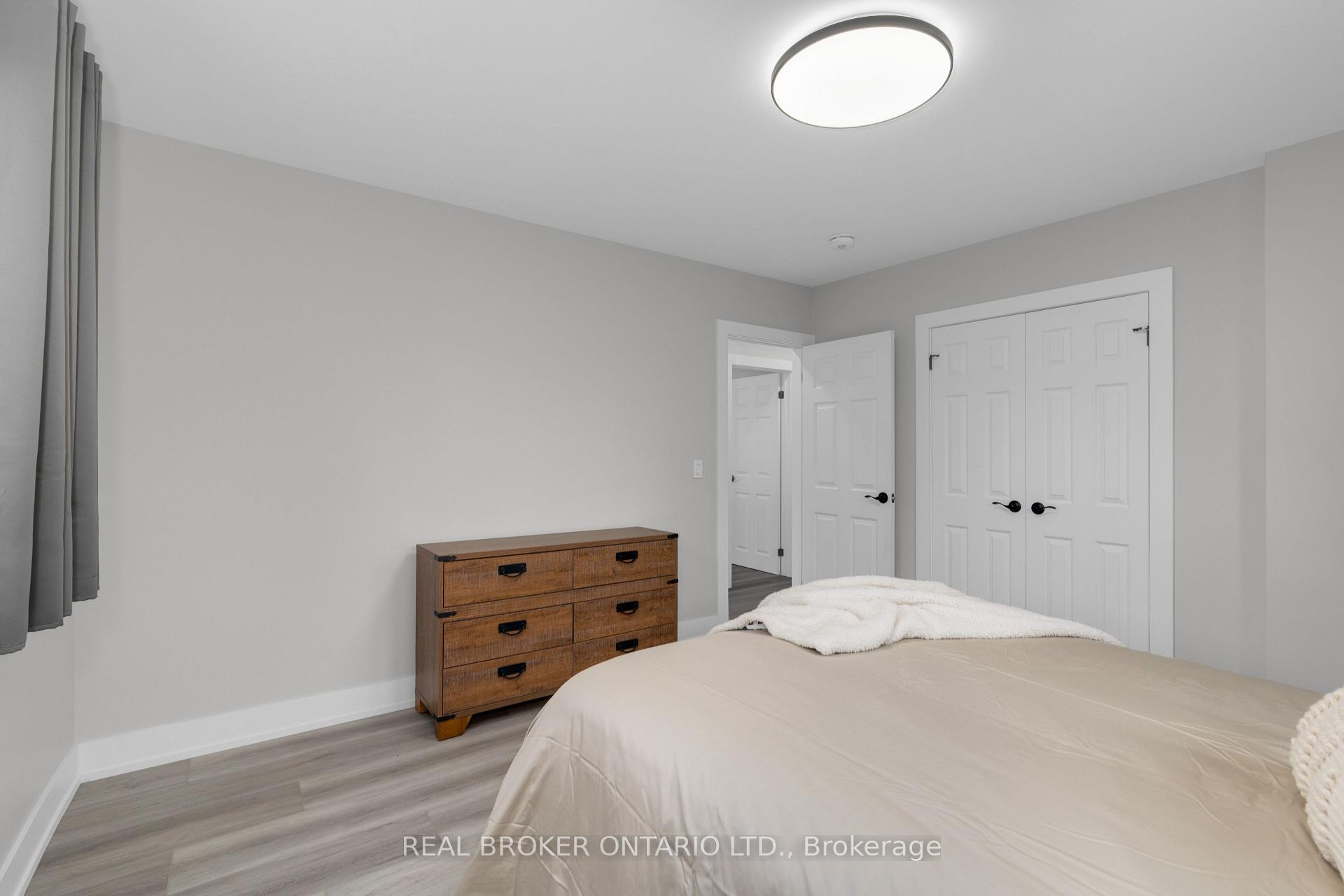 Photo 22 of 106 Brant Street, Orillia — HOMEH