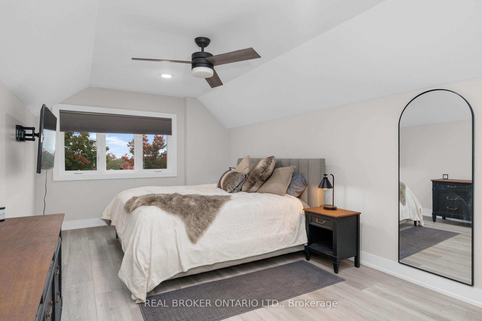 Photo 24 of 106 Brant Street, Orillia — HOMEH
