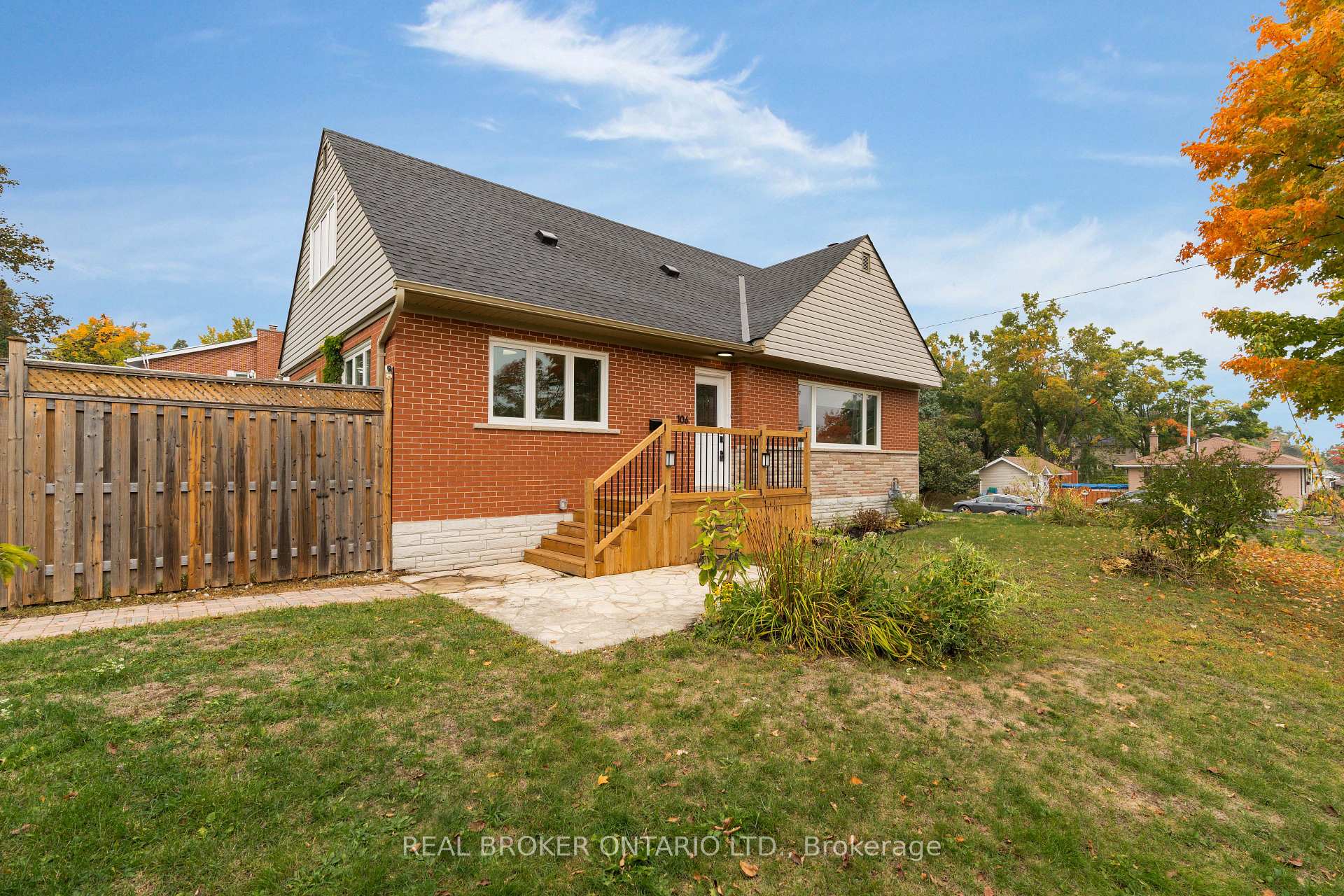 Photo 40 of 106 Brant Street, Orillia — HOMEH