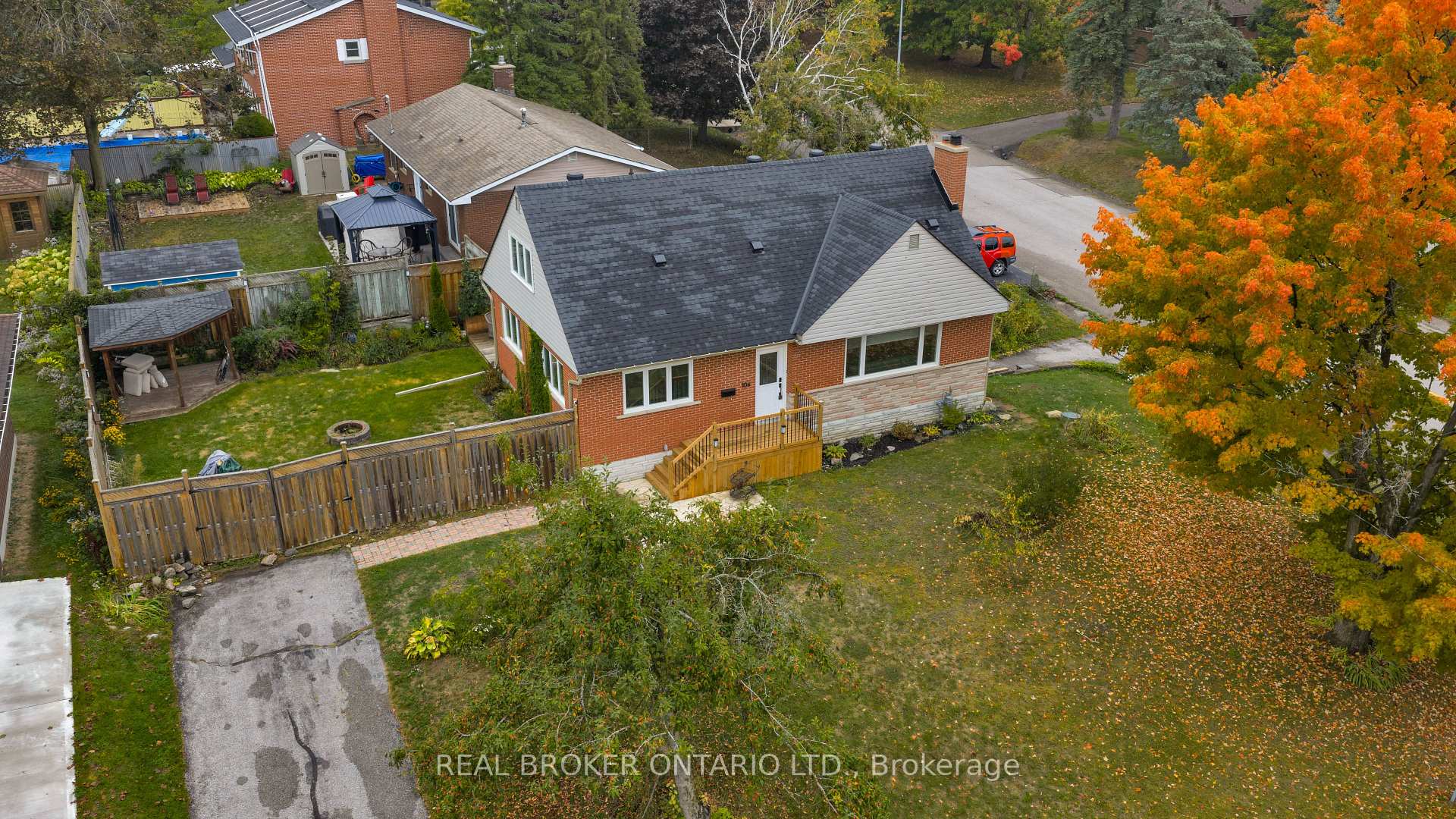 Photo 46 of 106 Brant Street, Orillia — HOMEH