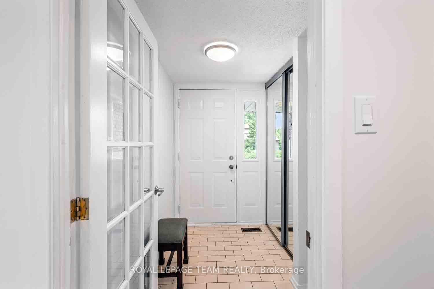 Photo 5 of 940 Beauclaire Drive, Ottawa, Orleans Wood — HOMEH