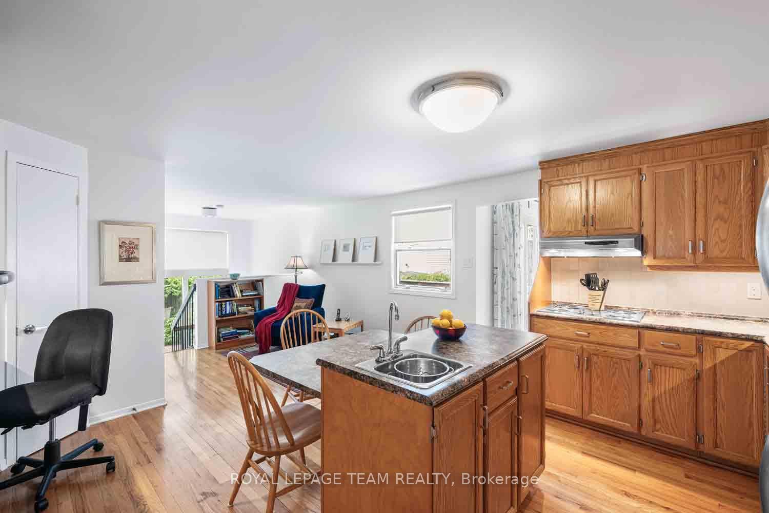Photo 19 of 940 Beauclaire Drive, Ottawa, Orleans Wood — HOMEH