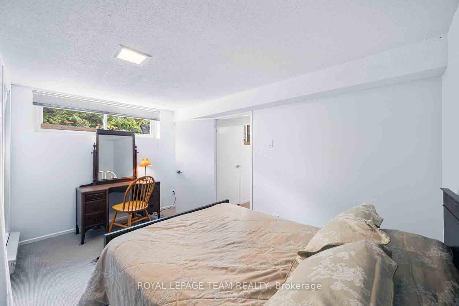Photo 32 of 940 Beauclaire Drive, Ottawa, Orleans Wood — HOMEH