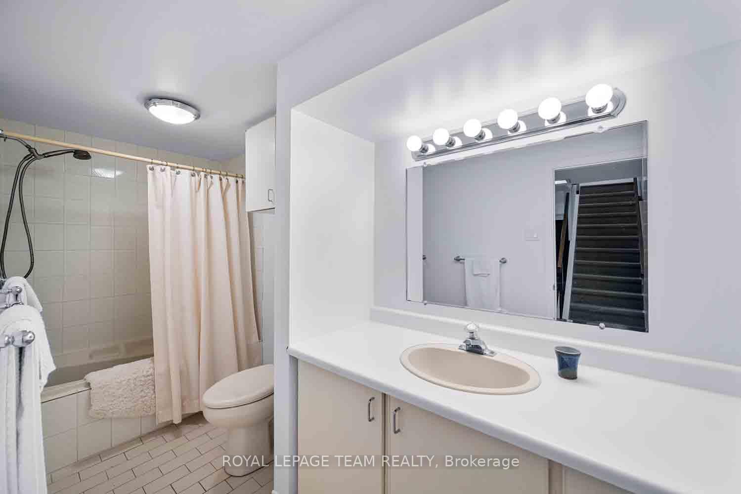 Photo 34 of 940 Beauclaire Drive, Ottawa, Orleans Wood — HOMEH