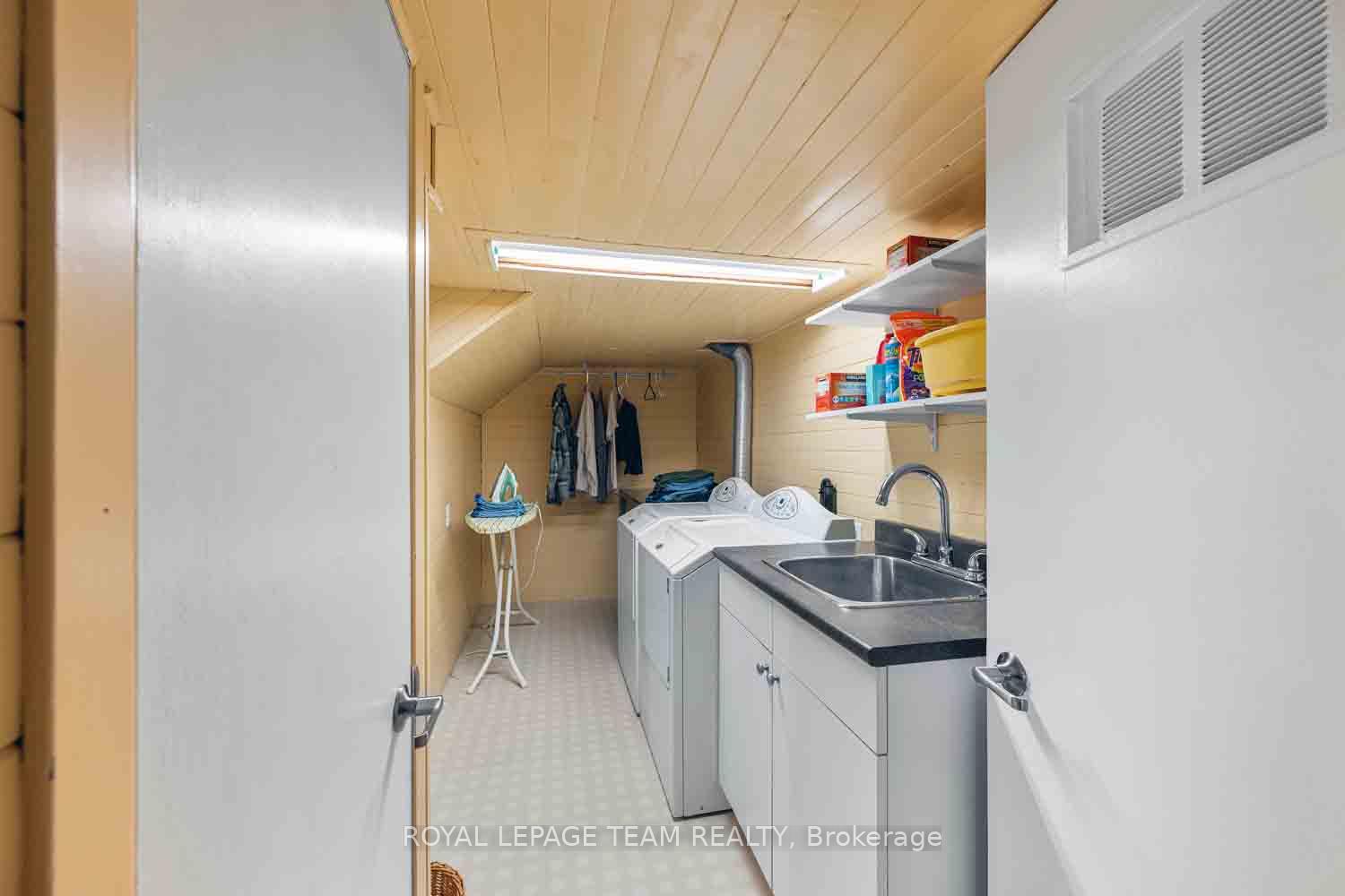 Photo 35 of 940 Beauclaire Drive, Ottawa, Orleans Wood — HOMEH