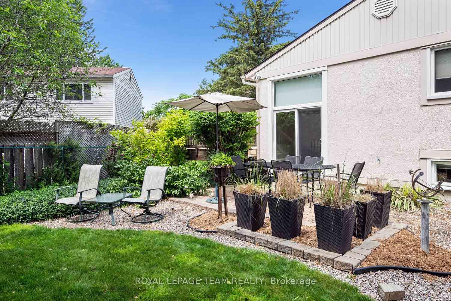 Photo 37 of 940 Beauclaire Drive, Ottawa, Orleans Wood — HOMEH