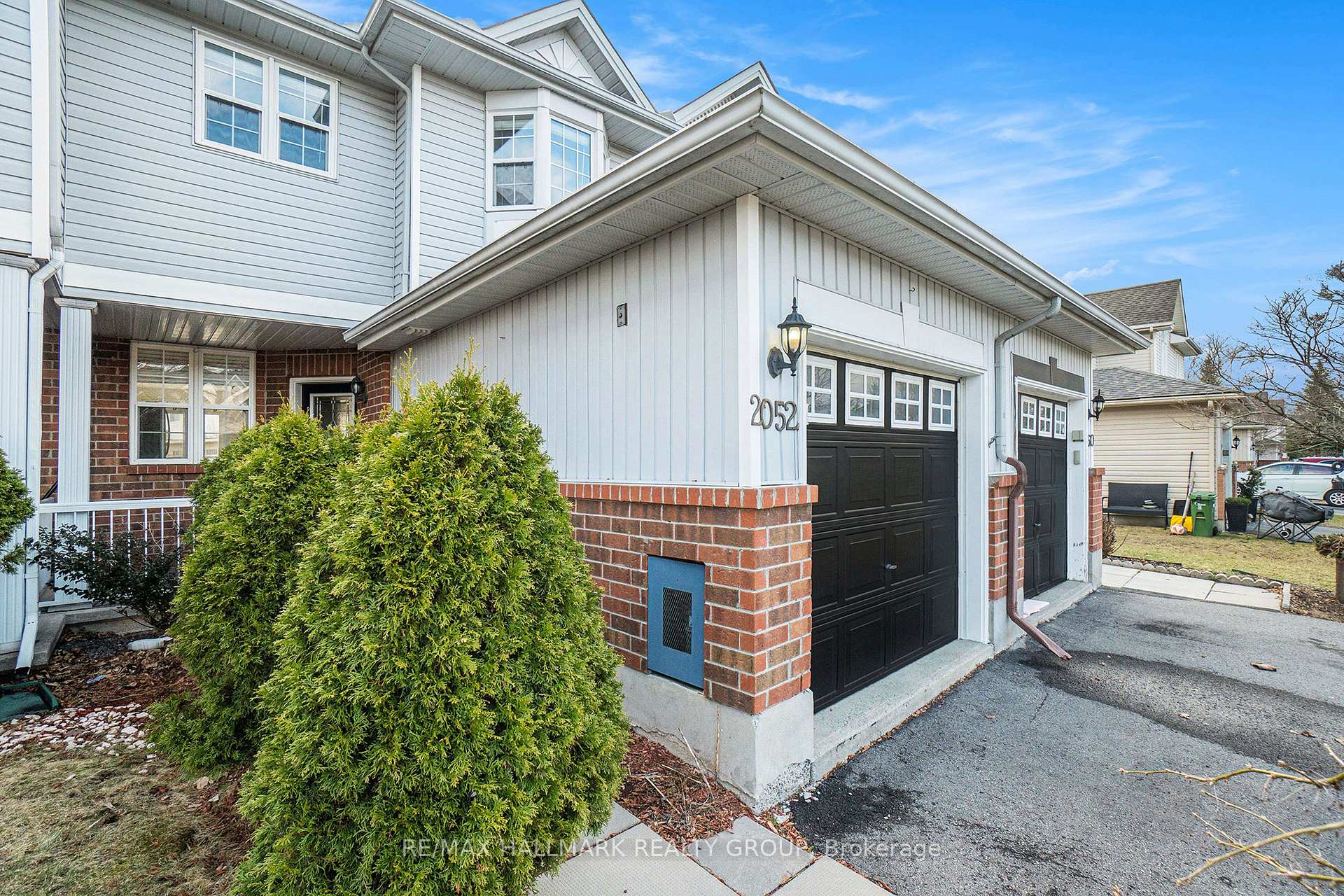 Photo 2 of 2052 Breezewood Street, Ottawa, Springridge/East Village — HOMEH