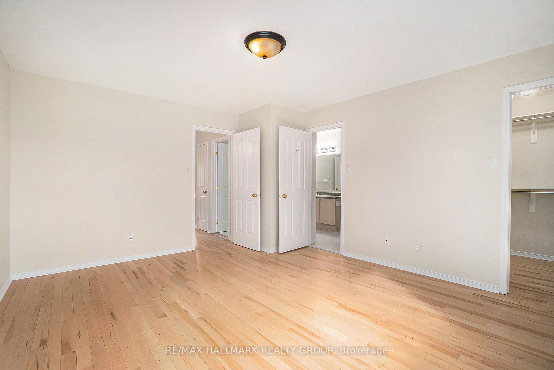 Photo 13 of 2052 Breezewood Street, Ottawa, Springridge/East Village — HOMEH