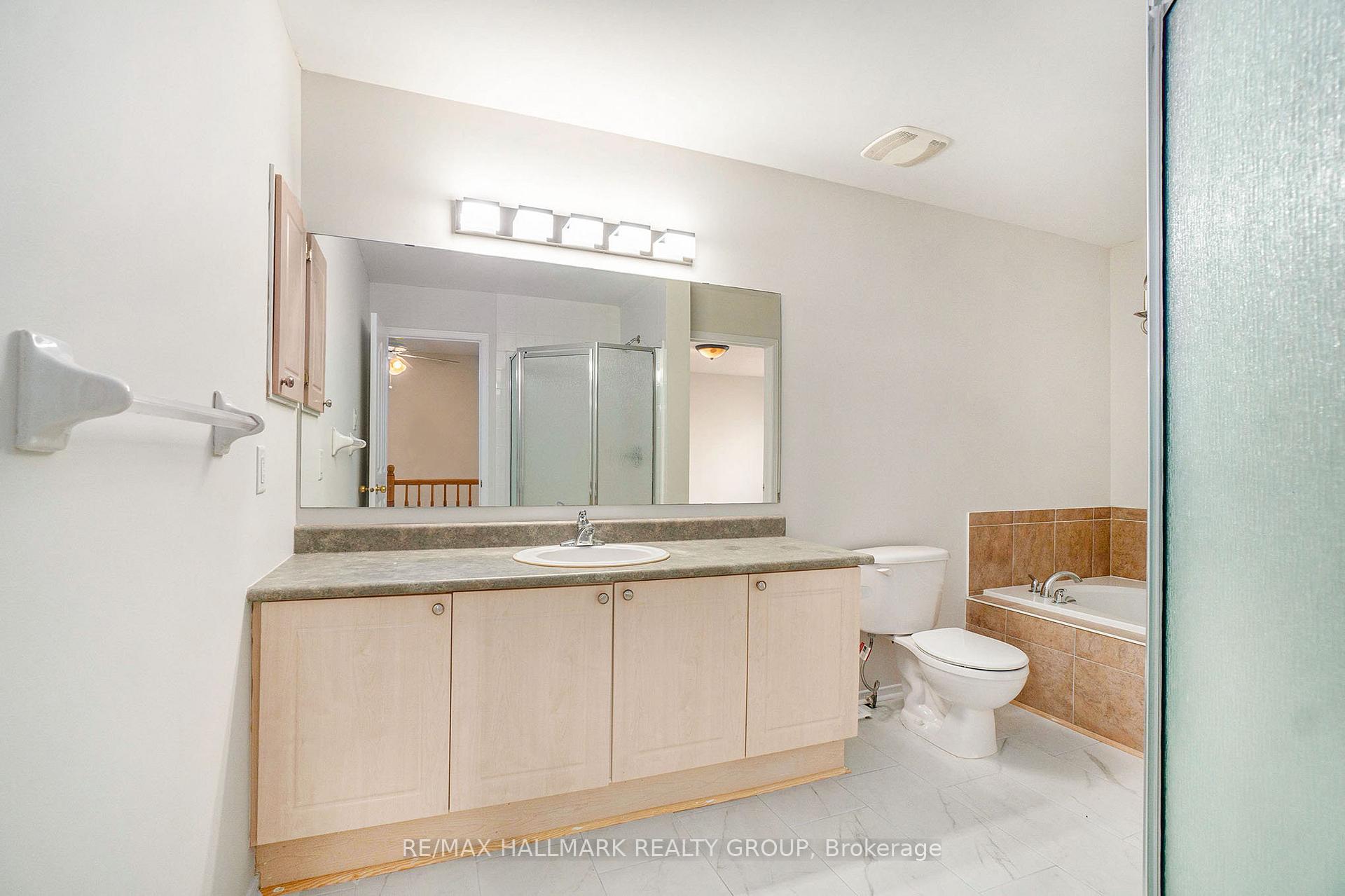 Photo 14 of 2052 Breezewood Street, Ottawa, Springridge/East Village — HOMEH