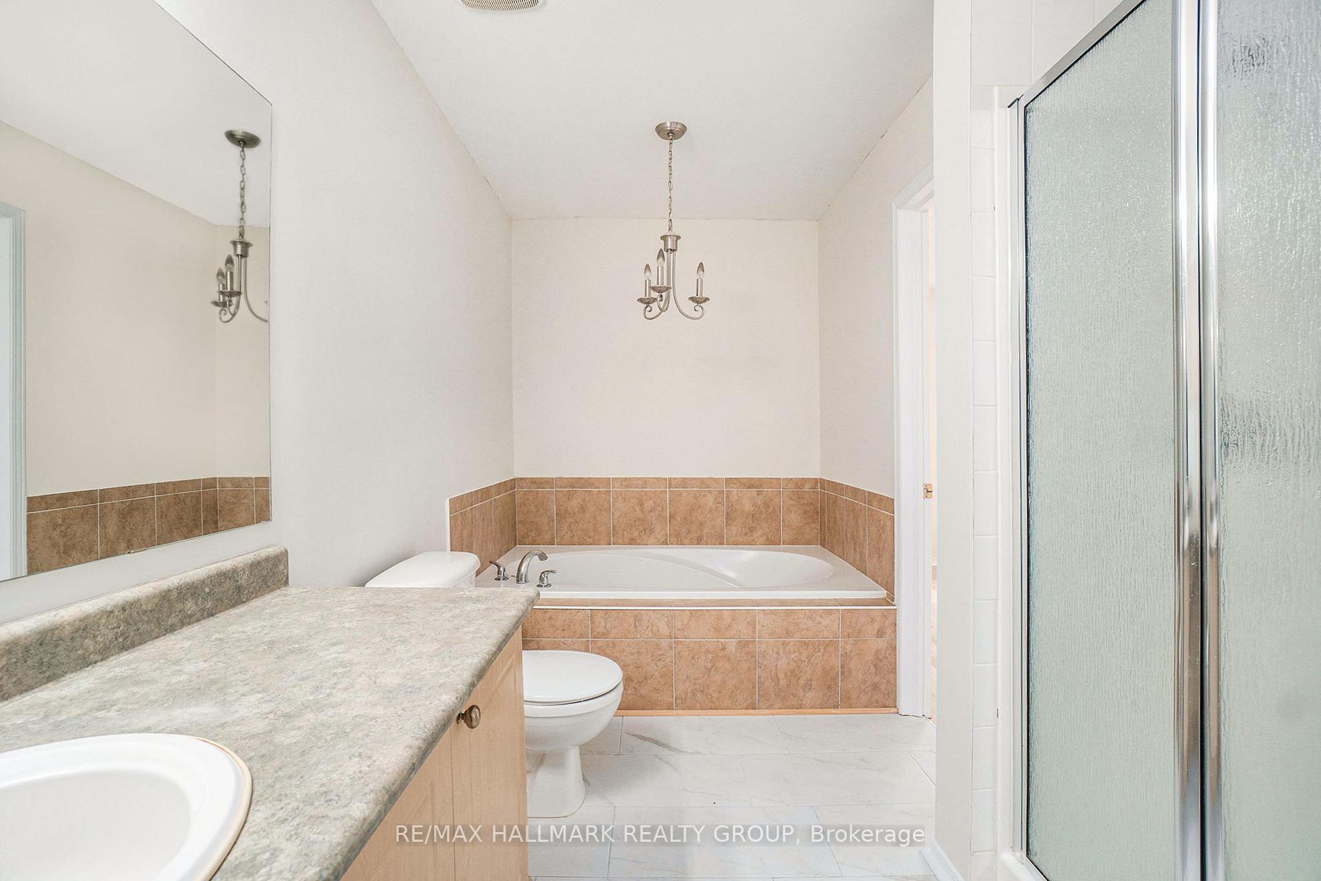 Photo 15 of 2052 Breezewood Street, Ottawa, Springridge/East Village — HOMEH