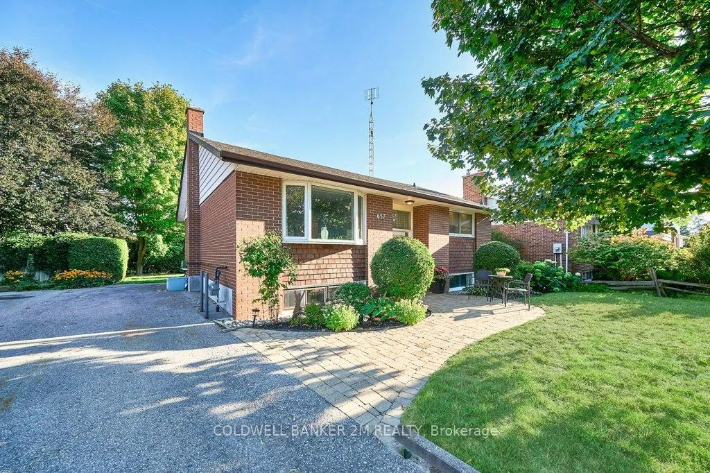 Photo 2 of 657 Balmoral Drive, Oshawa, McLaughlin — HOMEH
