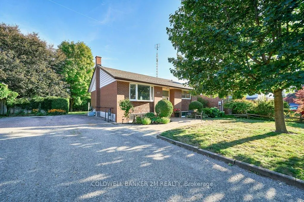 Photo 3 of 657 Balmoral Drive, Oshawa, McLaughlin — HOMEH