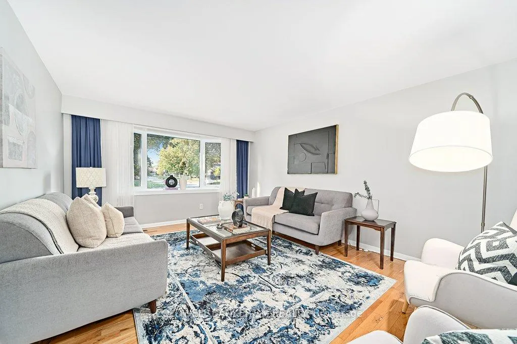 Photo 8 of 657 Balmoral Drive, Oshawa, McLaughlin — HOMEH
