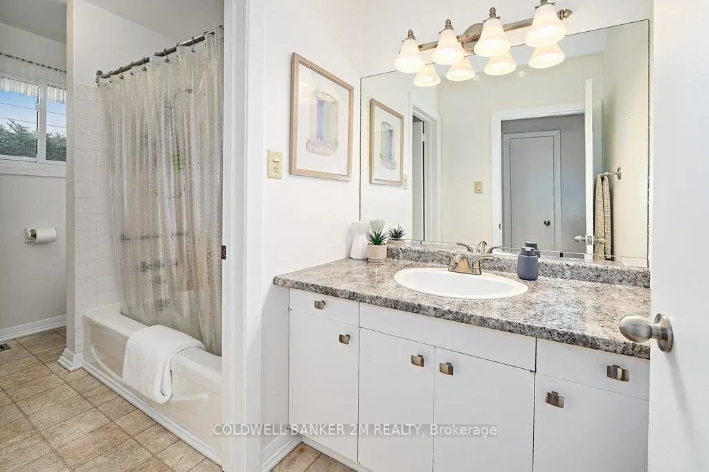 Photo 25 of 657 Balmoral Drive, Oshawa, McLaughlin — HOMEH