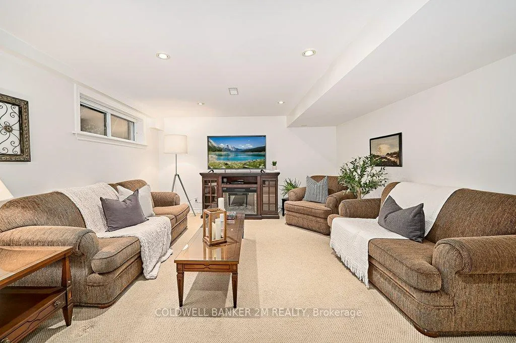 Photo 29 of 657 Balmoral Drive, Oshawa, McLaughlin — HOMEH