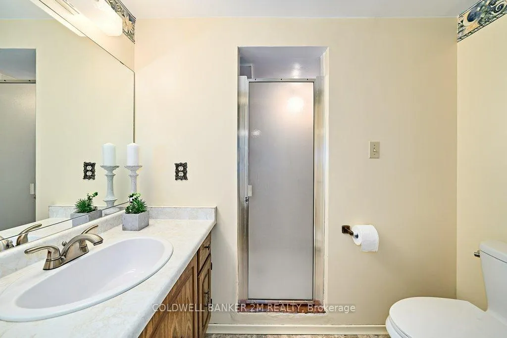 Photo 37 of 657 Balmoral Drive, Oshawa, McLaughlin — HOMEH