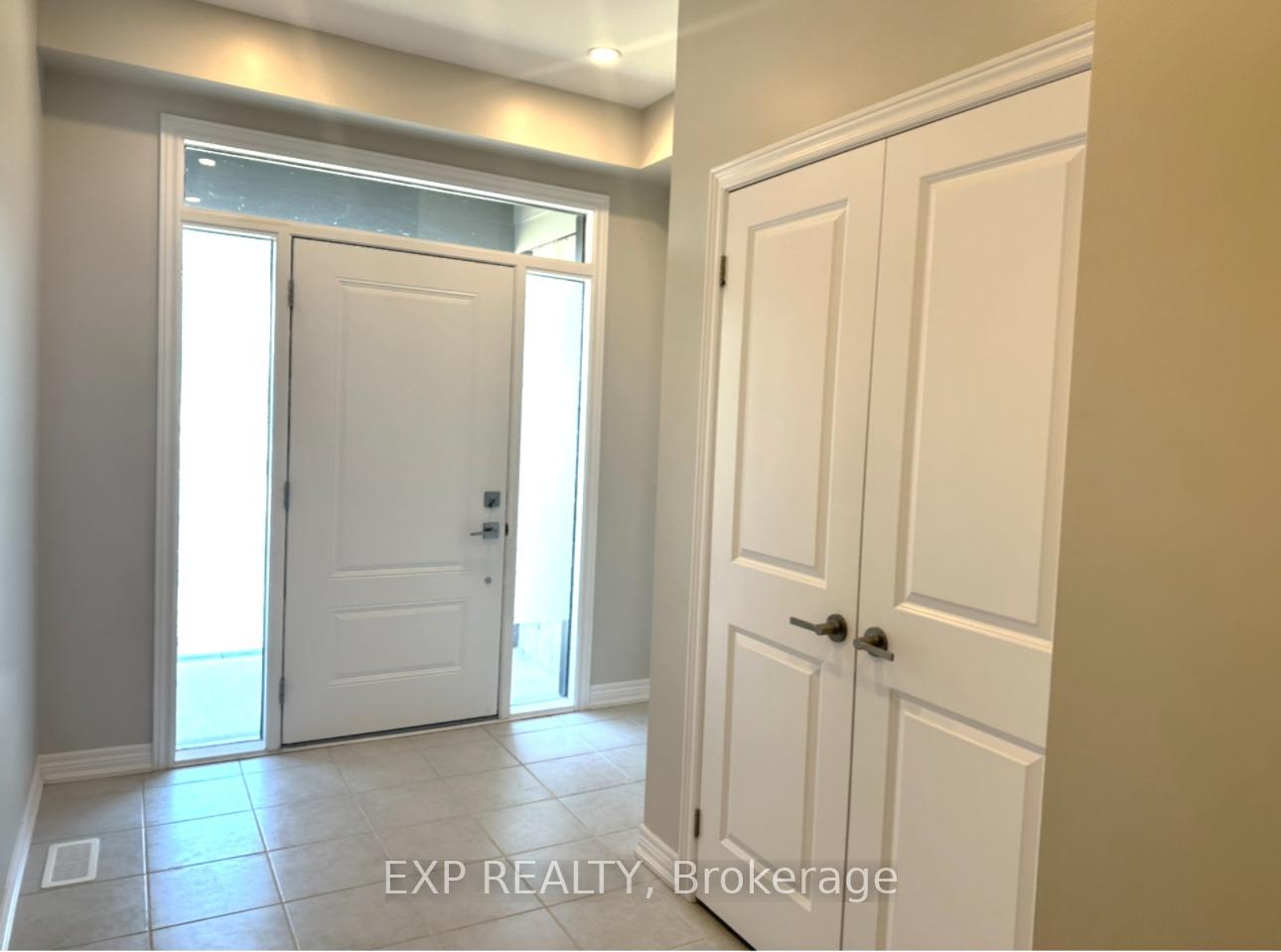 Photo 5 of 7736 White Pine Crescent, Niagara Falls, Brown — HOMEH