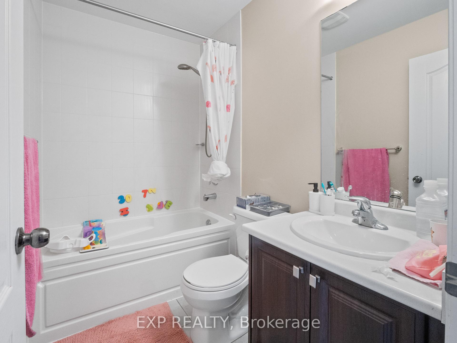Photo 14 of 7736 White Pine Crescent, Niagara Falls, Brown — HOMEH