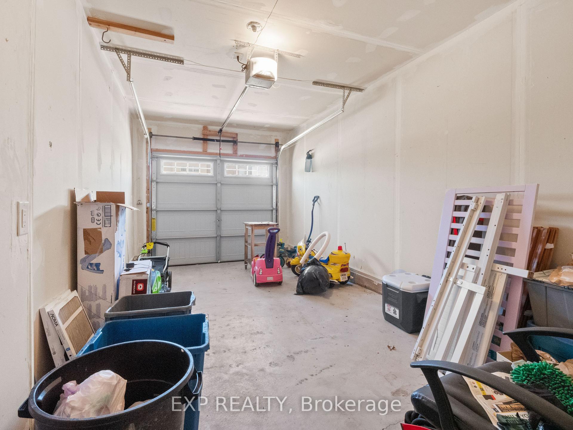 Photo 15 of 7736 White Pine Crescent, Niagara Falls, Brown — HOMEH