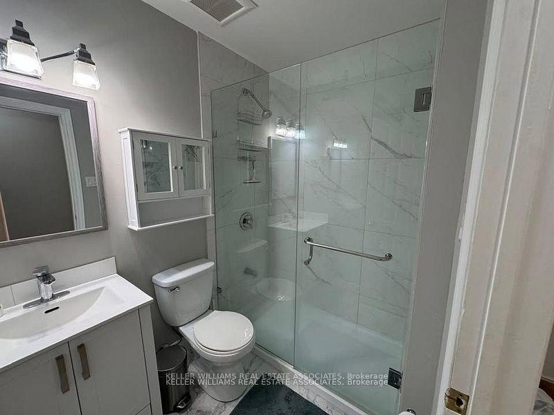 Photo 6 of Unit 2, 308 Lakeshore Road E, Mississauga, Port Credit — HOMEH
