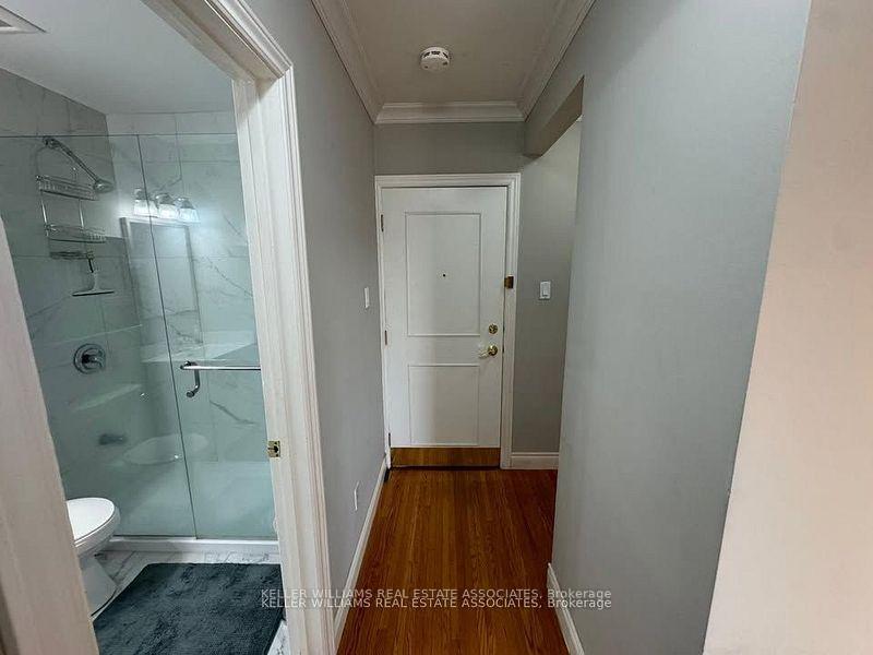 Photo 7 of Unit 2, 308 Lakeshore Road E, Mississauga, Port Credit — HOMEH