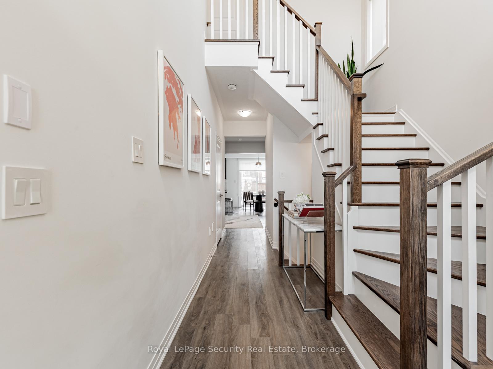 Photo 4 of 98 Casserley Crescent, New Tecumseth, Tottenham — HOMEH