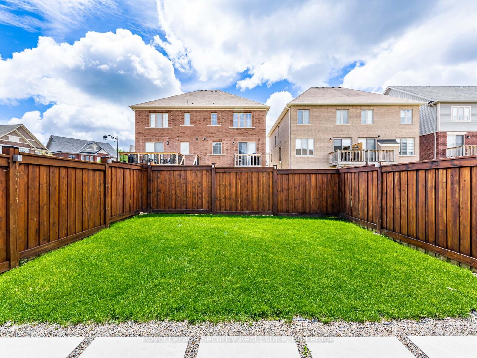 Photo 33 of 98 Casserley Crescent, New Tecumseth, Tottenham — HOMEH