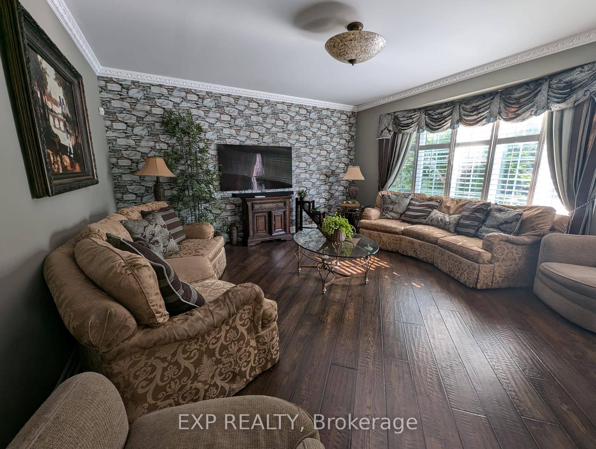 Photo 5 of 447 Wettlaufer Terrace, Milton, Scott — HOMEH