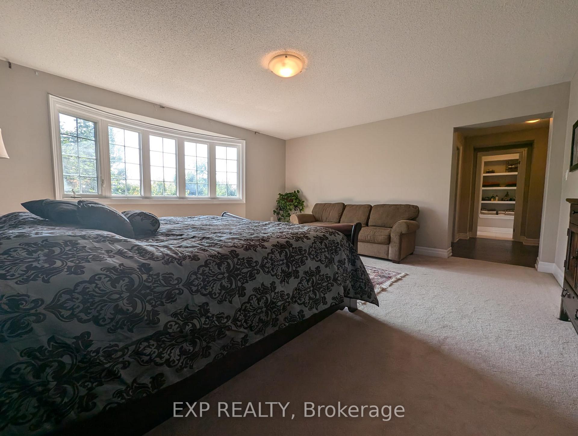Photo 4 of 447 Wettlaufer Terrace, Milton, Scott — HOMEH
