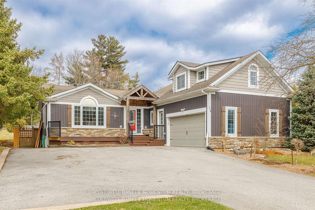 Front of 719 Welland Road