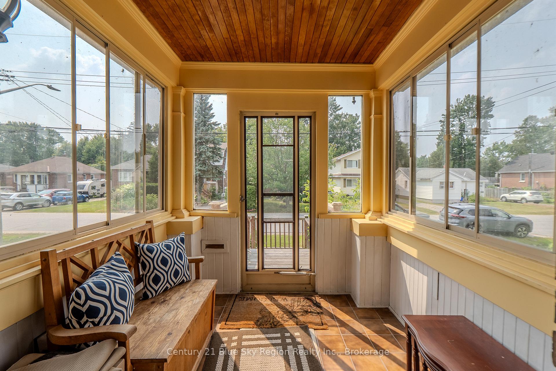 Photo 4 of 56 Whitney Avenue, North Bay, Ferris — HOMEH