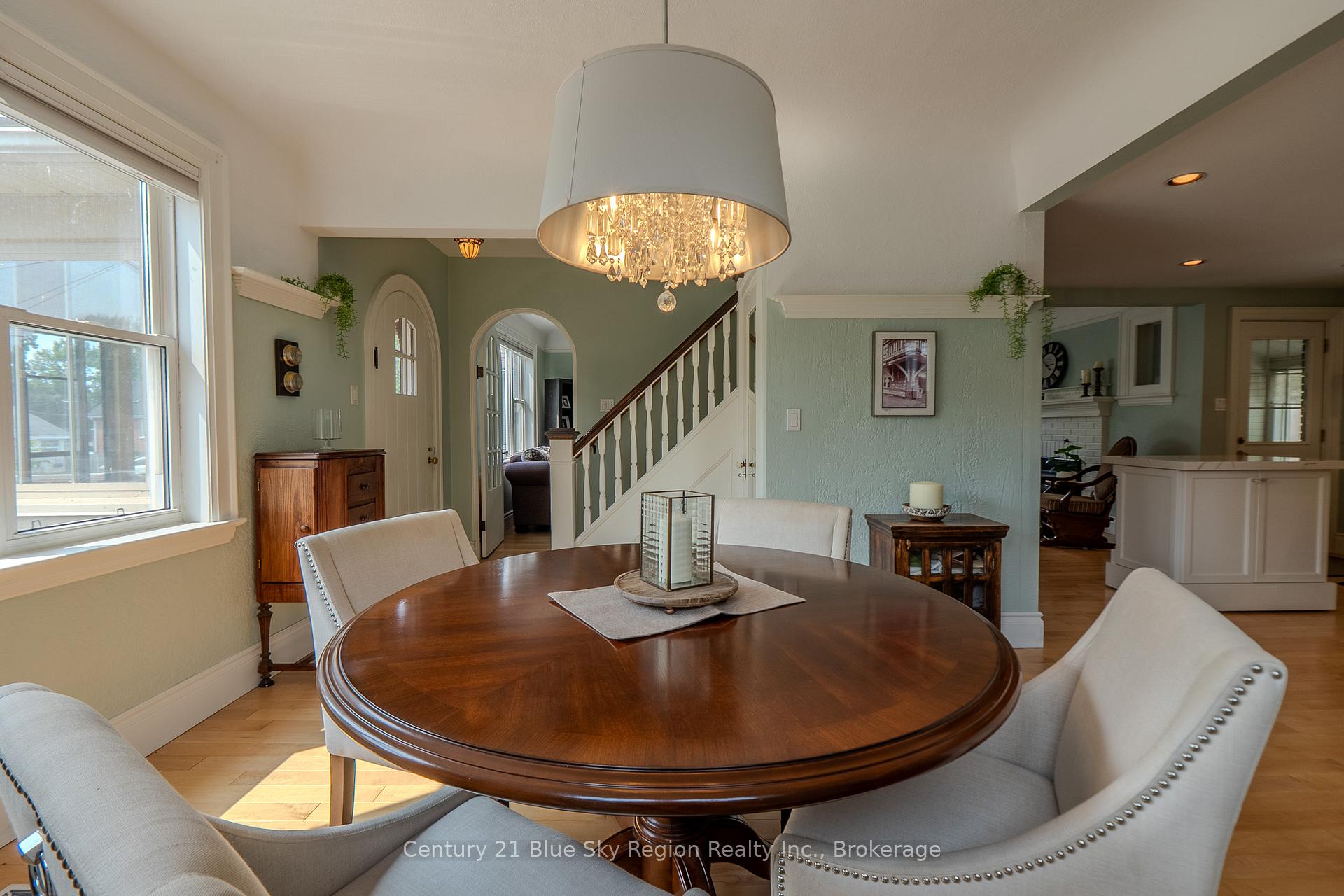 Photo 10 of 56 Whitney Avenue, North Bay, Ferris — HOMEH