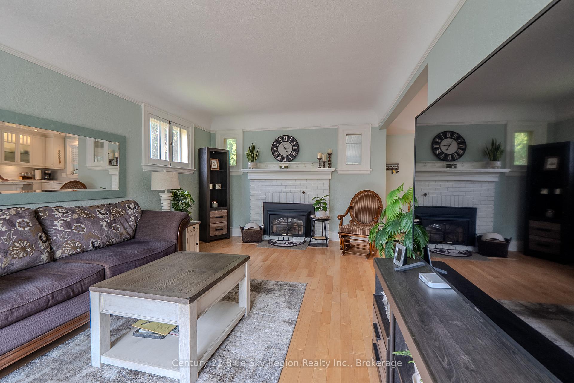 Photo 16 of 56 Whitney Avenue, North Bay, Ferris — HOMEH