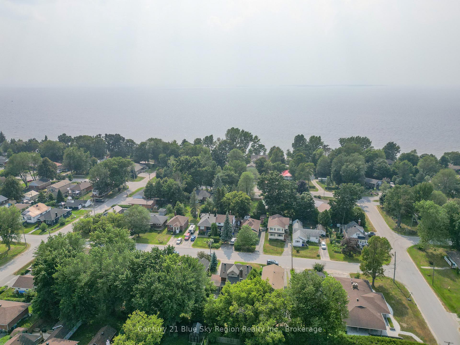 Photo 40 of 56 Whitney Avenue, North Bay, Ferris — HOMEH